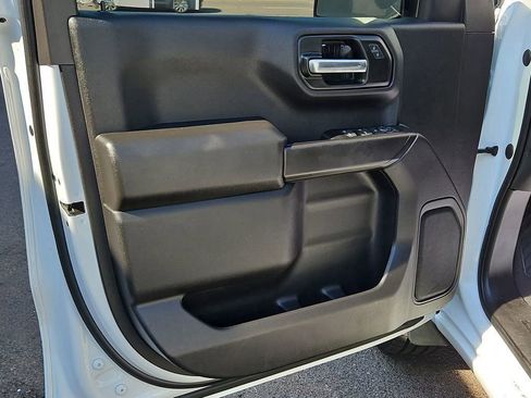 Used 2023 Chevrolet Silverado 1500 Custom Trail Boss image 12