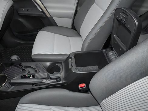 Used 2013 Toyota RAV4 XLE FWD image 12