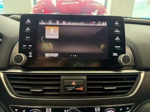 Used 2018 Honda Accord Touring image 46