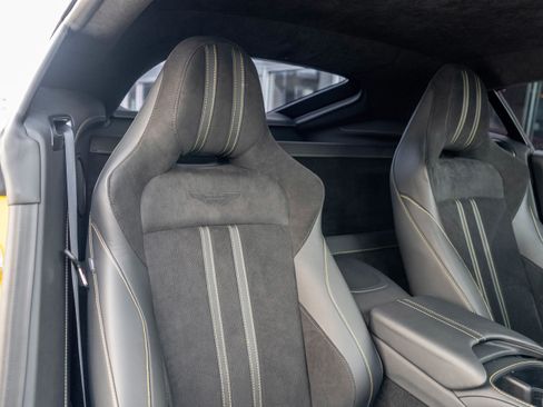 Used 2023 Aston Martin V8 Vantage Coupe image 23