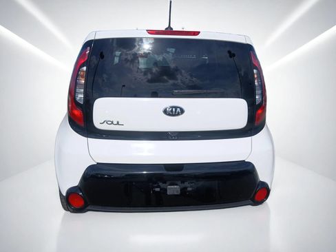 Used 2016 Kia Soul + FWD image 5