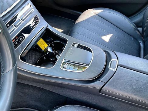 Used 2022 Mercedes-Benz E 350 Sedan image 17