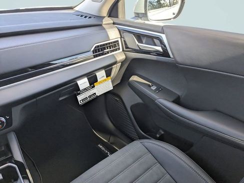 New 2026 Mitsubishi Outlander SE image 16