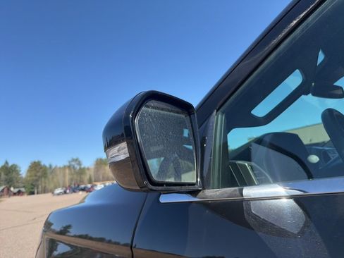 Used 2020 Ford Expedition XLT w/ Equipment Group 202A AWD/4WD image 14