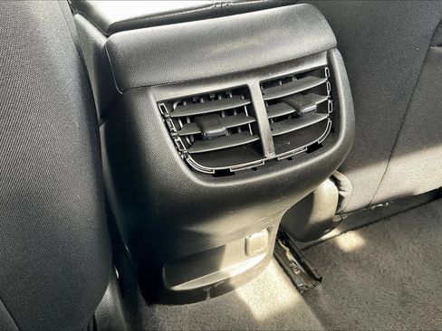 Used 2022 Chevrolet Malibu LT FWD image 10