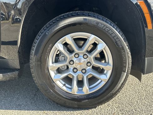 Used 2025 Chevrolet Tahoe LT image 12