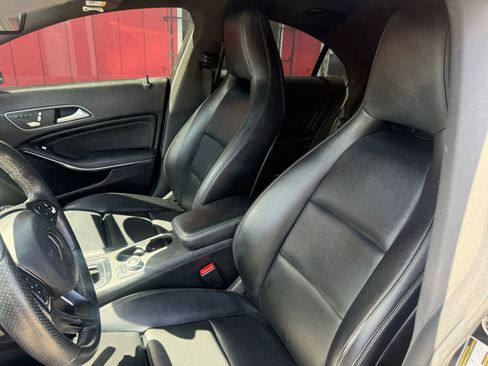 Used 2018 Mercedes-Benz CLA 250 image 10