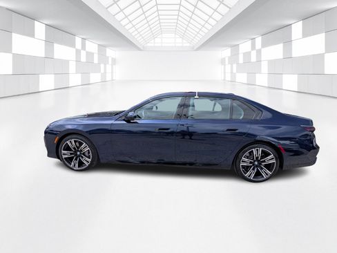 Used 2024 BMW 760i xDrive AWD/4WD image 4