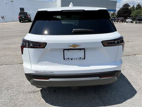 New 2027 Chevrolet Equinox LT AWD/4WD image 4