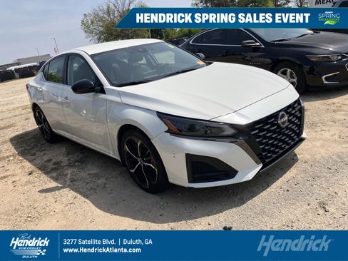 Used 2023 Nissan Altima 2.5 SR image 1