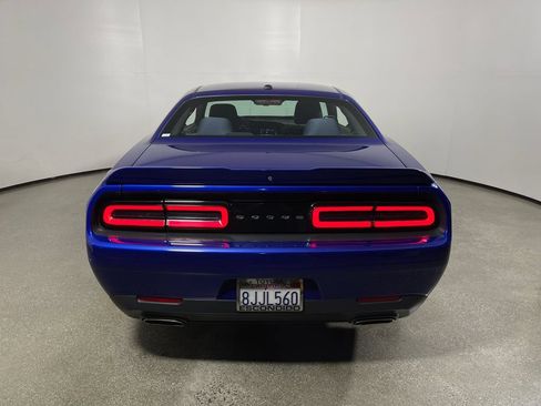 Used 2019 Dodge Challenger SXT RWD image 4