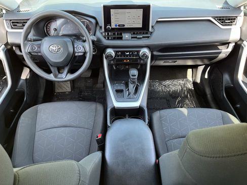 Used 2025 Toyota RAV4 XLE FWD image 9