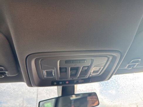 Used 2021 Chevrolet Silverado 1500 LT Trail Boss w/ Convenience Package II image 27