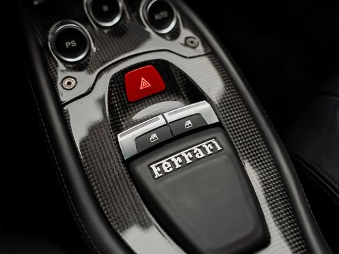 Used 2011 Ferrari 458 Italia Coupe RWD image 53