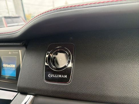 Certified 2023 Rolls-Royce Cullinan w/ Cullinan Package image 54
