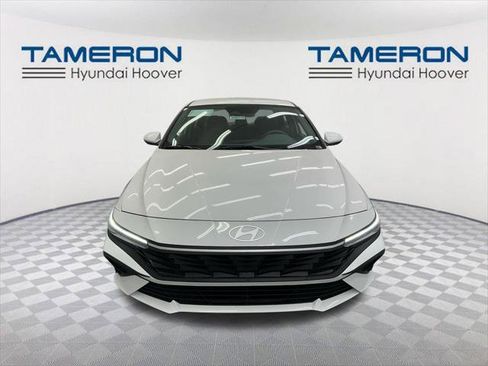 New 2026 Hyundai Elantra SE image 8