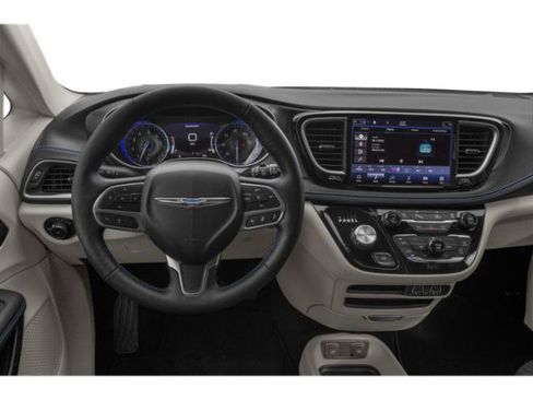 Certified 2023 Chrysler Pacifica Touring-L AWD/4WD image 7