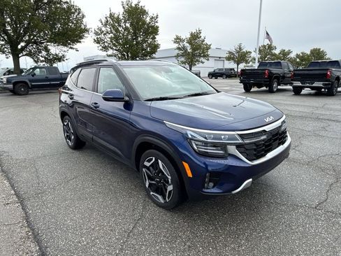 Used 2024 Kia Seltos SX w/ SX Sunroof Package AWD/4WD image 2