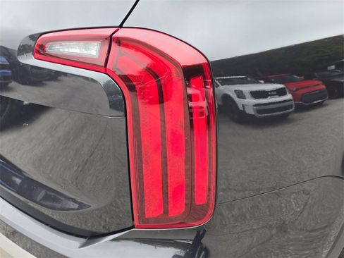 New 2025 Kia Telluride LX image 11