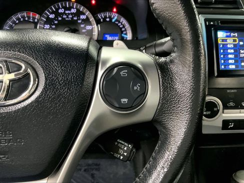 Used 2012 Toyota Camry SE image 25