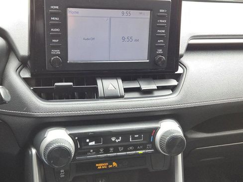 Used 2019 Toyota RAV4 LE w/ All Weather Liner Package FWD image 25