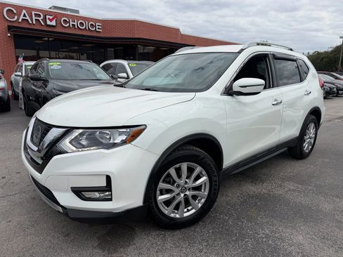 Used 2017 Nissan Rogue SV FWD image 1