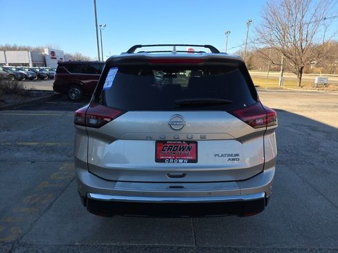 New 2026 Nissan Rogue Platinum image 5