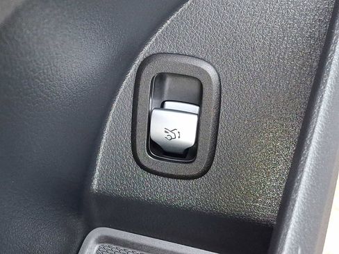 Used 2026 Mercedes-Benz GLC 300 4MATIC image 24