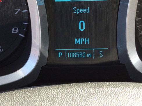 Used 2016 Chevrolet Equinox LTZ w/ Enhanced Convenience Package AWD/4WD image 28