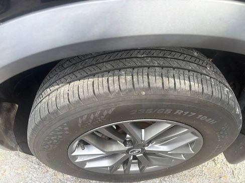 Used 2023 Nissan Rogue S AWD/4WD image 2