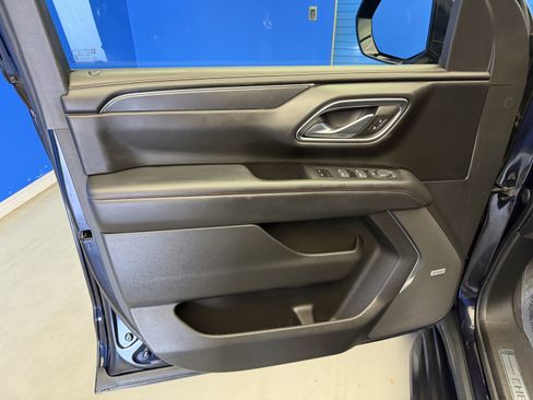 Used 2023 Chevrolet Suburban RST AWD/4WD image 10