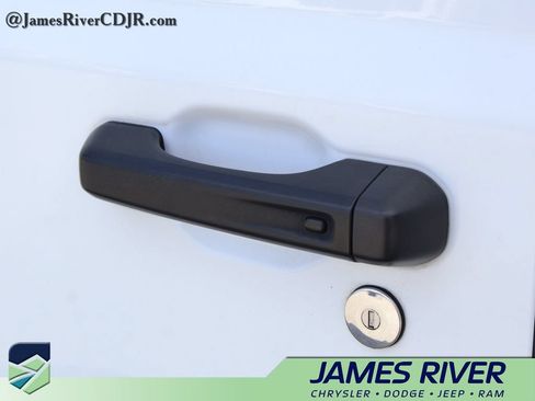 Used 2023 Jeep Wrangler Unlimited Rubicon 4xe w/ Steel Bumper Group AWD/4WD image 19