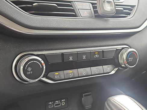 Used 2019 Nissan Altima 2.5 SR FWD image 8
