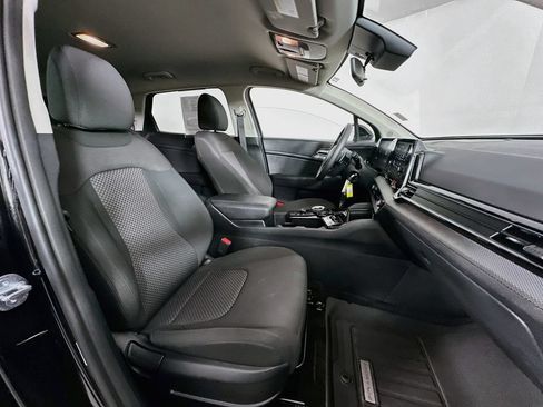 Used 2025 Kia Sportage LX FWD image 27
