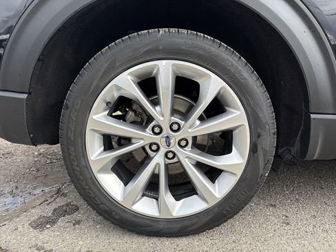 Certified 2023 Ford Explorer Platinum w/ Technology Package image 66