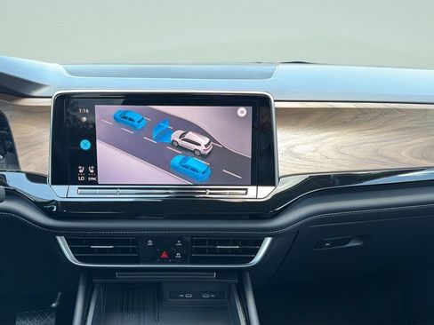 New 2026 Volkswagen Atlas SE FWD image 19