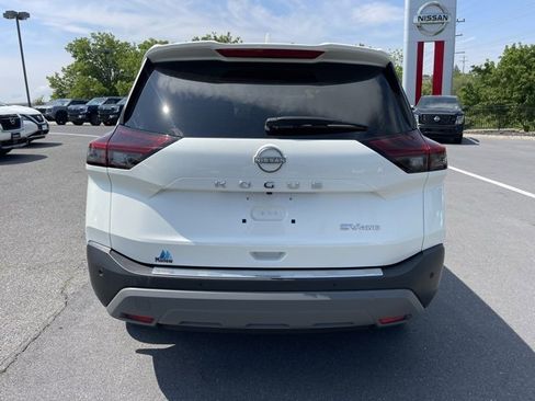 Certified 2022 Nissan Rogue SV image 6