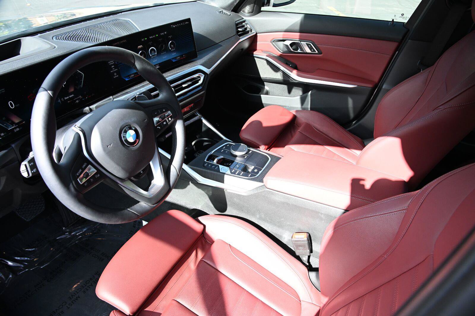 Used 2023 BMW 330i xDrive Sedan w/ Premium Package AWD/4WD image 9