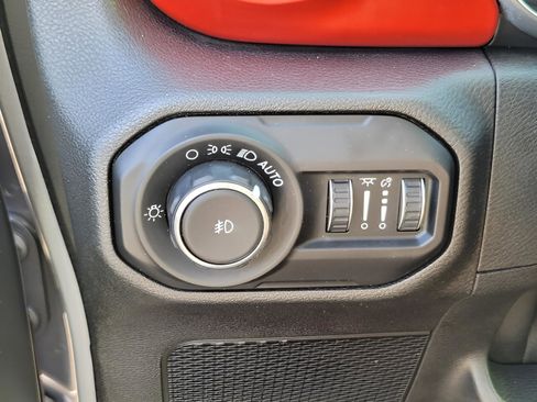 Used 2020 Jeep Wrangler Unlimited Rubicon image 25