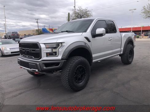 Used 2017 Ford F150 Raptor w/ Equipment Group 802A Luxury AWD/4WD image 4