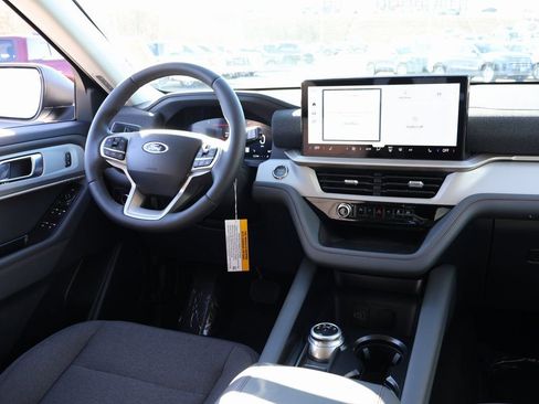 New 2026 Ford Explorer Active image 14