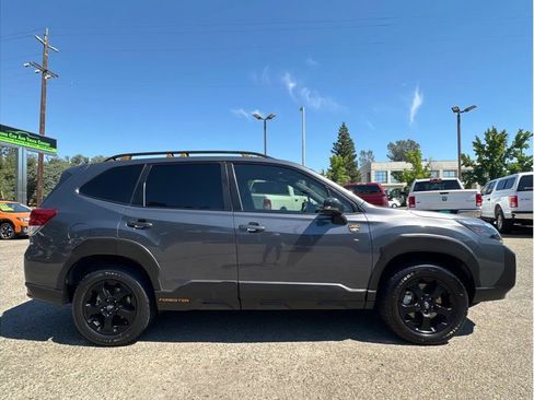 Used 2022 Subaru Forester Wilderness AWD/4WD image 9
