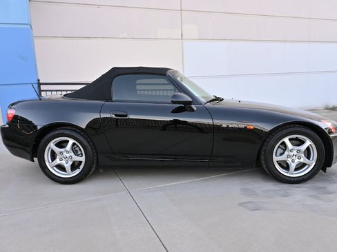 Used 2001 Honda S2000 image 11