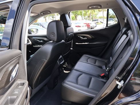 Used 2024 GMC Terrain SLT FWD image 31