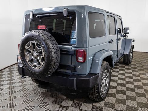 Used 2014 Jeep Wrangler Unlimited Rubicon w/ Connectivity Group AWD/4WD image 12