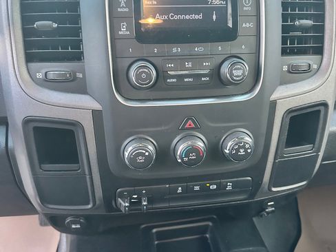 Used 2018 RAM 2500 Tradesman w/ Chrome Appearance Group AWD/4WD image 16