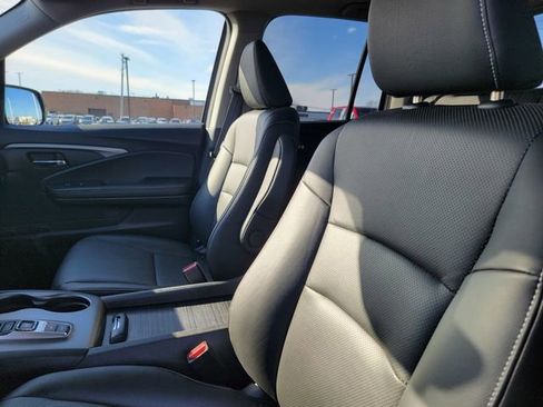 Certified 2023 Honda Ridgeline RTL image 14