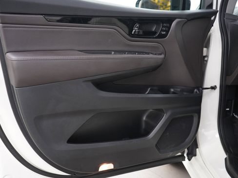Used 2018 Honda Odyssey Elite image 23