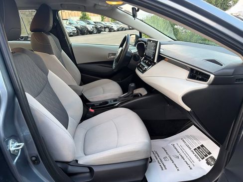 Used 2021 Toyota Corolla LE w/ LE Premium Package FWD image 12