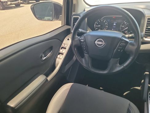 Used 2024 Nissan Frontier SV w/ SV Convenience Package RWD image 15